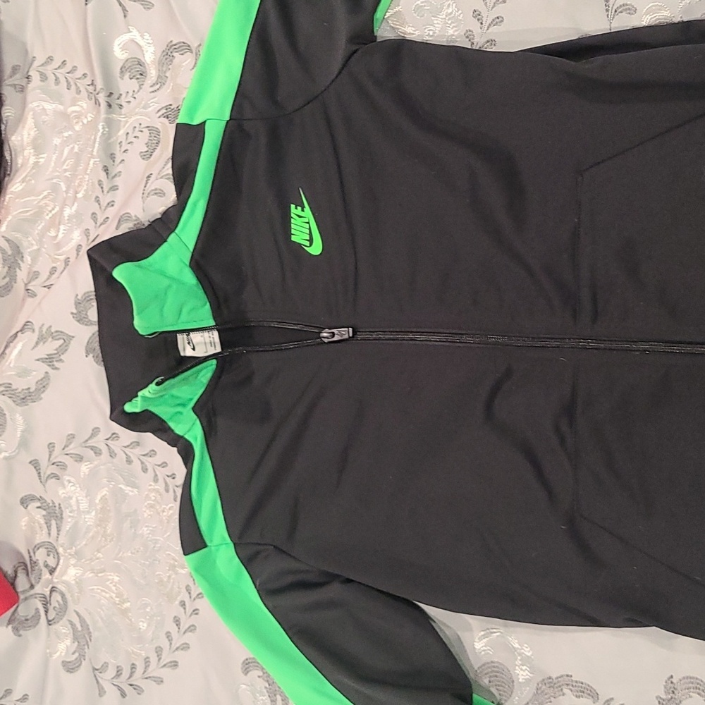 Nike youth boys
